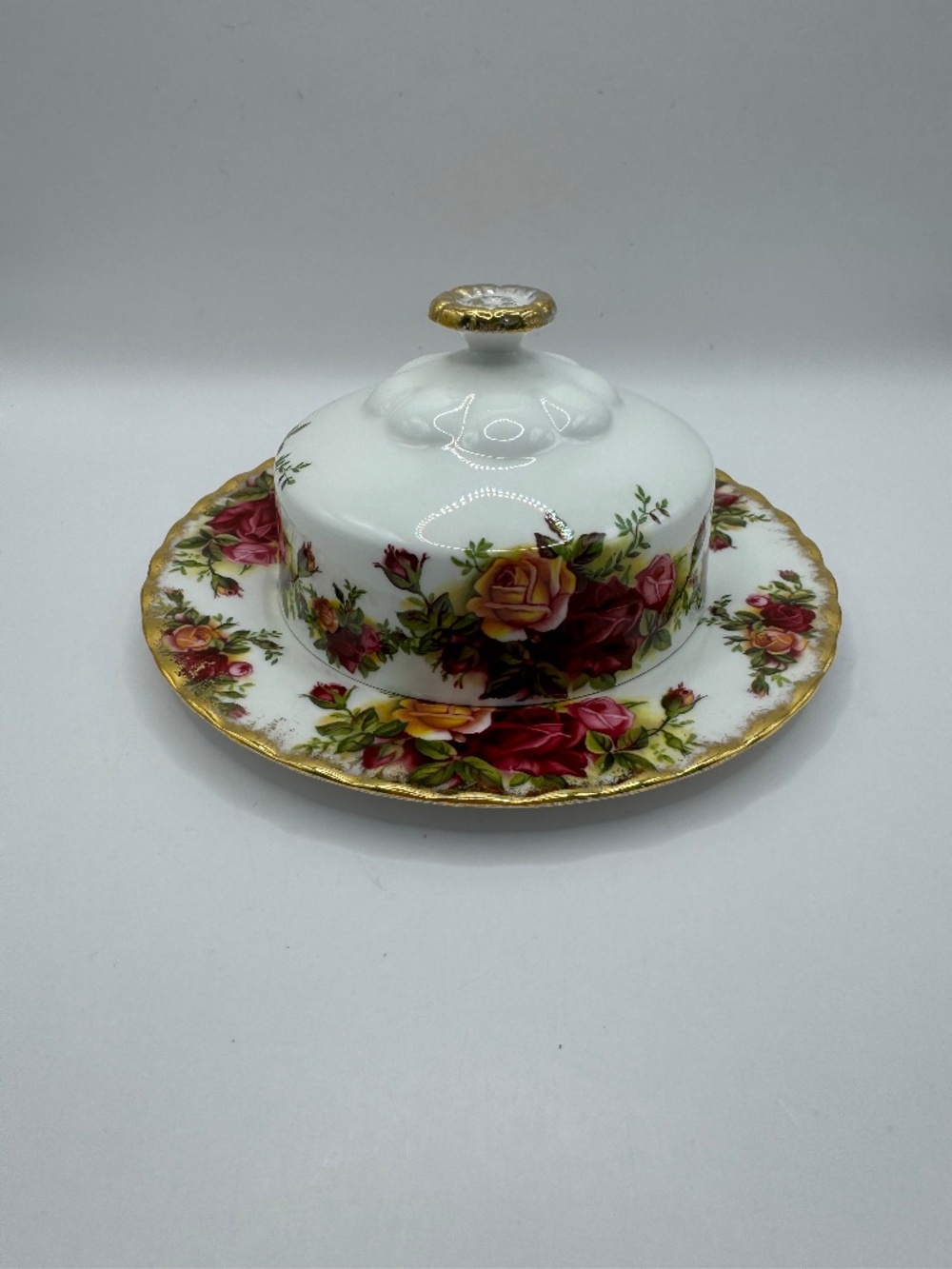 Royal Albert Old Country Roses Round Covered Butter Dish